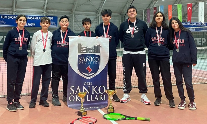 SANKO Okulları Başarıya Doymuyor