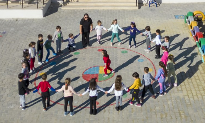Geleneksel çocuk oyunları yeniden okul bahçelerinde ihya ediliyor