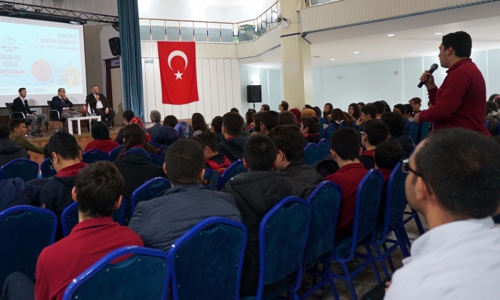 Erdem Koleji'nde Kariyer Sohbetleri başladı