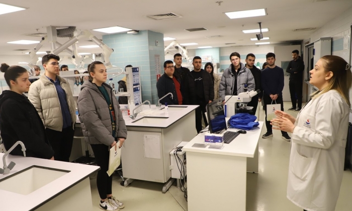 12’nci sınıf öğrencilerinden SANKO Üniversitesi’ne Ziyaret
