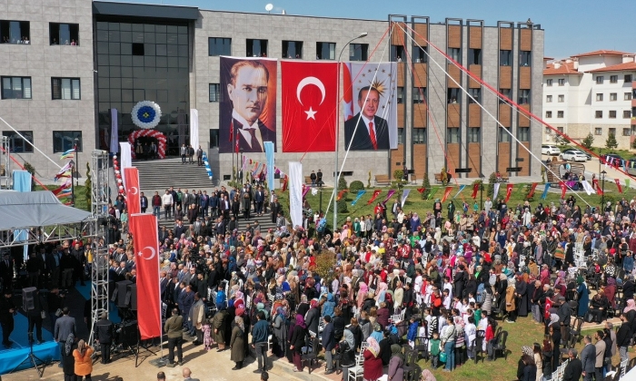 Alev Alatlı Eğitim Ve Sanat Merkezi’nin Açılışı Yapıldı