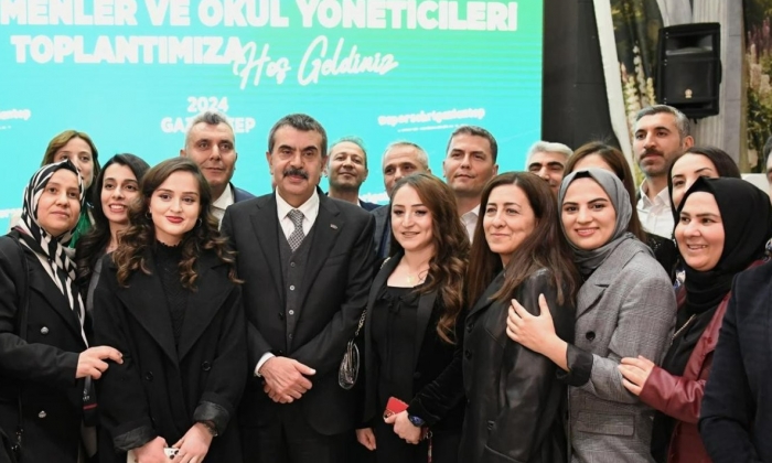 Bakan Tekin, Gaziantep'te Öğretmenlerle İftar Yaptı