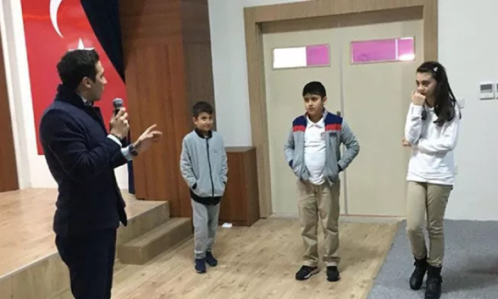 Gaziantep Uğur Ortaokulu Engelleri el ele aşıyor