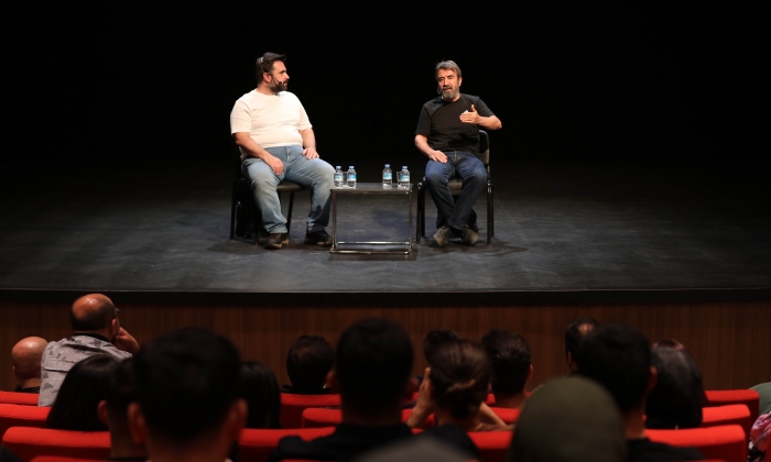 Zeki Demirkubuz Öğrencileriyle Bir Araya Geldi