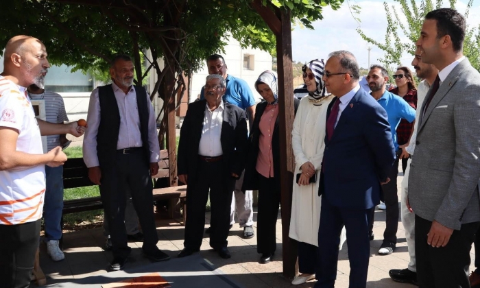 Öğrenciler, huzurevi sakinleri ile buluştu!