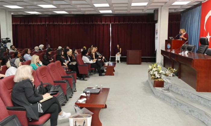 GAÜN'de kadın felsefeciler zirvesi!