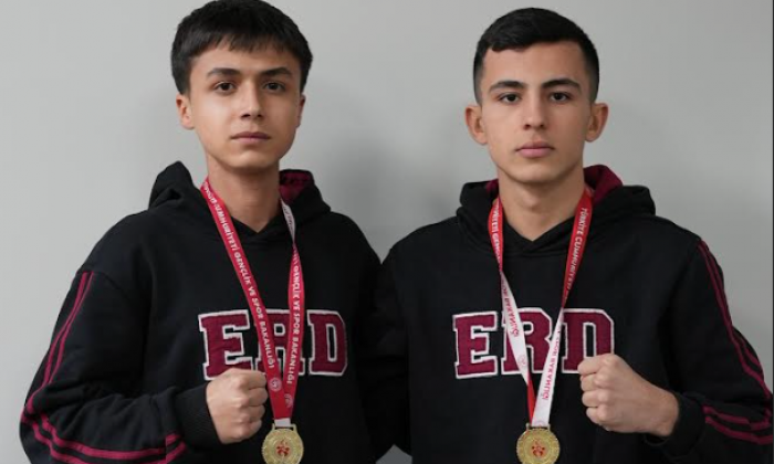    Erdem Koleji’nden Çifte Şampiyonluk