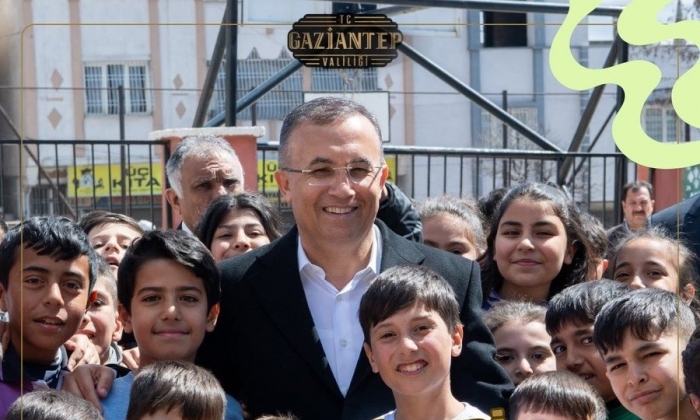 Vali Çeber’den öğrencilere mesaj