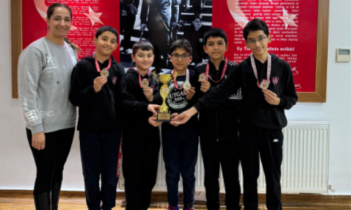 Uygar Okulları Kupa Kazandı