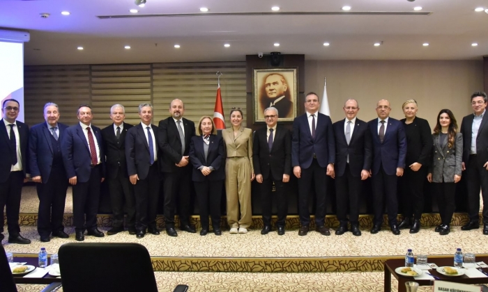 GİBTÜ’lü akademisyenler GSO’da dijital dönüşümü anlattı