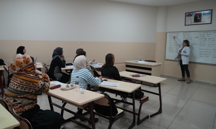 Şahinbeyli kadınlar İngilizce öğreniyor