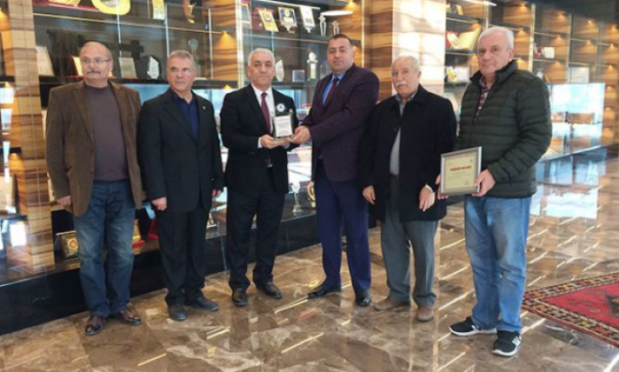 Mehmet Rüştü Uzel, Endüstri Meslek Lisesi mezunlarından örnek davranış