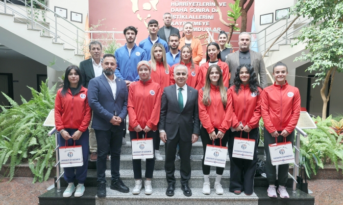Başarılı sporculardan Rektör Doğan’a ziyaret!