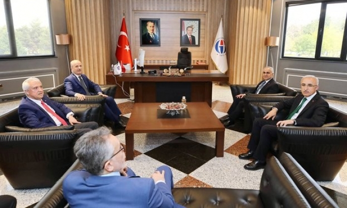 Özvar'dan GAÜN'e övgü