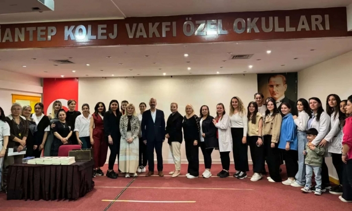 Gazeteci-Yazar Ali Atalar, GKV’de minik hayranları ile buluştu