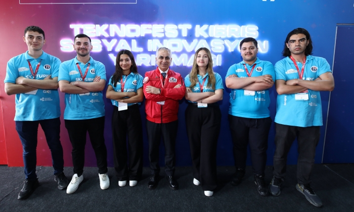 GAÜN Rektörü Doğan, Öğrencilerle TEKNOFEST’te Bir Araya Geldi