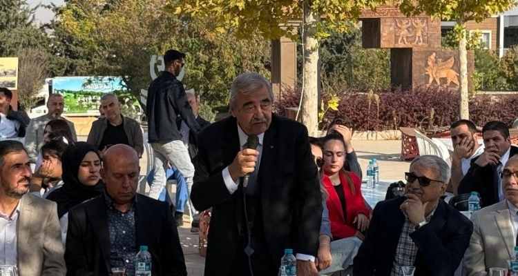 Abdulkadir Konukoğlu öğrencilere hayat hikayesini anlattı!