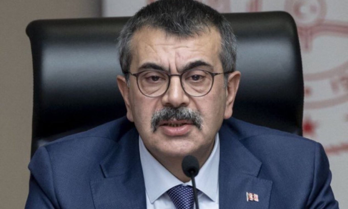 Ara tatiller kaldırılıyor, yaz tatili uzuyor