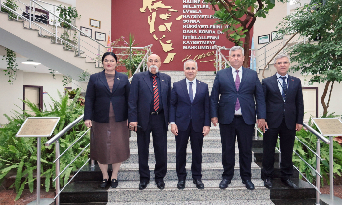 Özbekistan heyetinden Gaün'e akademik iş birliği̇ ziyareti
