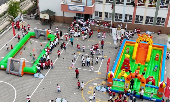 Şehitkâmil'den köy okulunda renkli şenlik