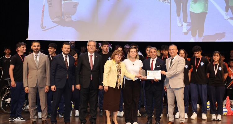 Büyükşehir'den “okul sporları enleri” programı