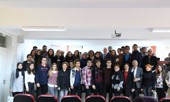 Üniversite adaylarına motivasyon semineri