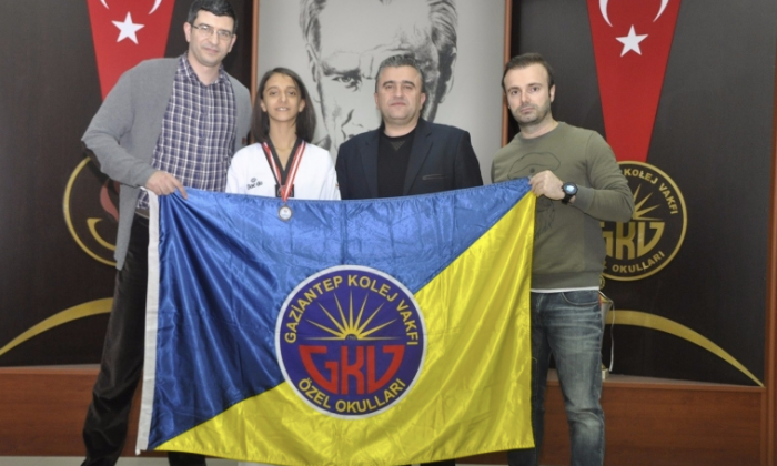 Özlem Koçakgöl’e karatede bronz madalya