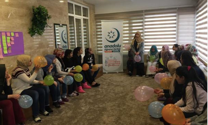 Bir Ülke Bir Şahsiyet Kız Öğrenci Kampı Yapılıyor