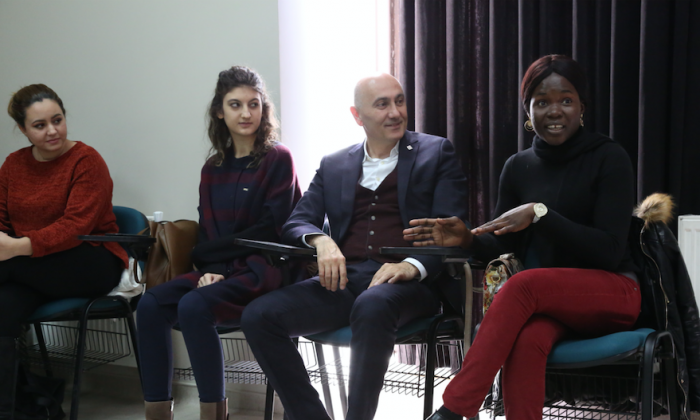 HKÜ’den Teoriyi Pratiğe Dönüştüren Eğitim: Speaking Club