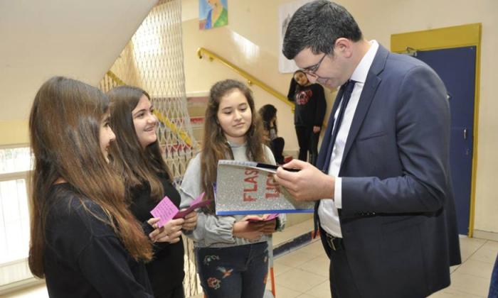 GKV öğrencileri İngilizce dergi hazırladı