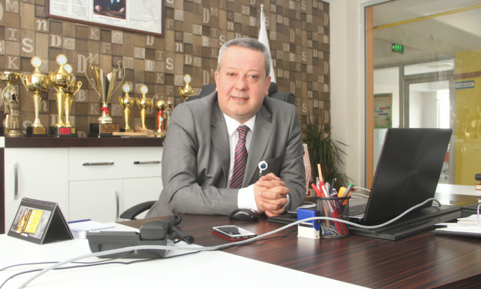 Özel Deva Ortaokulu Müdürü Alper Kaplan: Mutlu öğrenciler başarılı olur