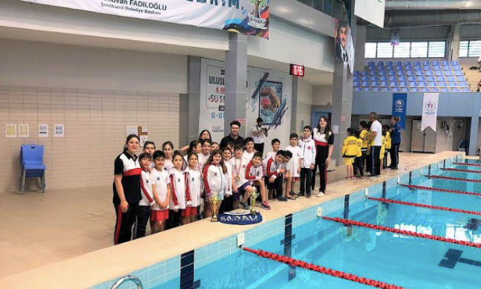 SANKO Okulları'nın Kız ve Erkek Takımları il birincisi oldu