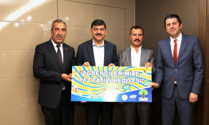 Şehitkamil'den öğrencilere eğlenceli karne hediyesi