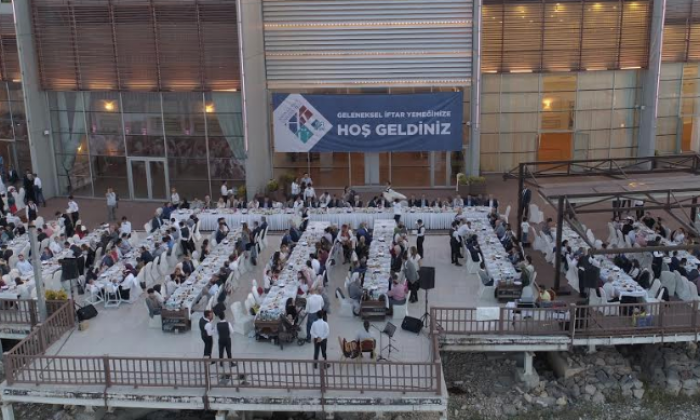 HKÜ’nün 10. yılında tüm personel iftar yemeğinde buluştu