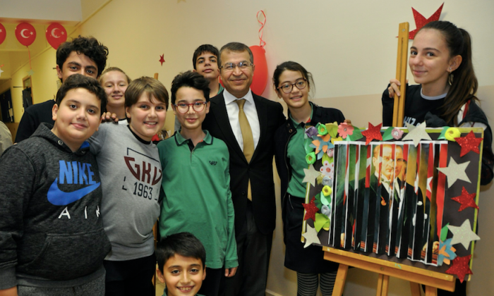 Atatürk Ve Cumhuriyet Sergisine yoğun ilgi