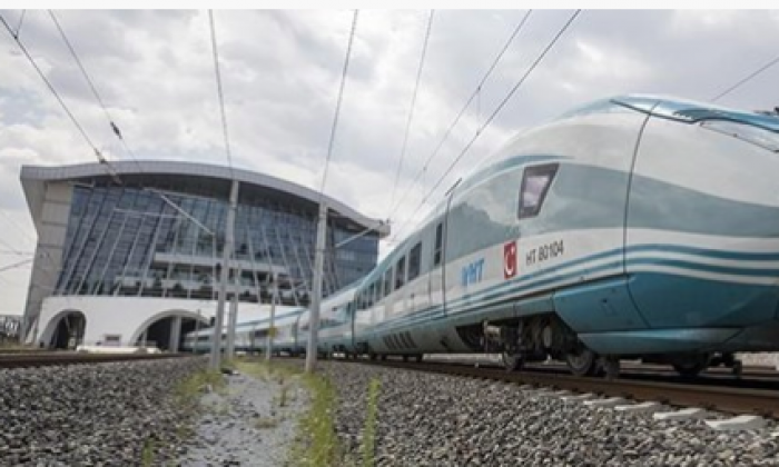 Öğretmenlere hem tren bileti hem de kargo indirimi