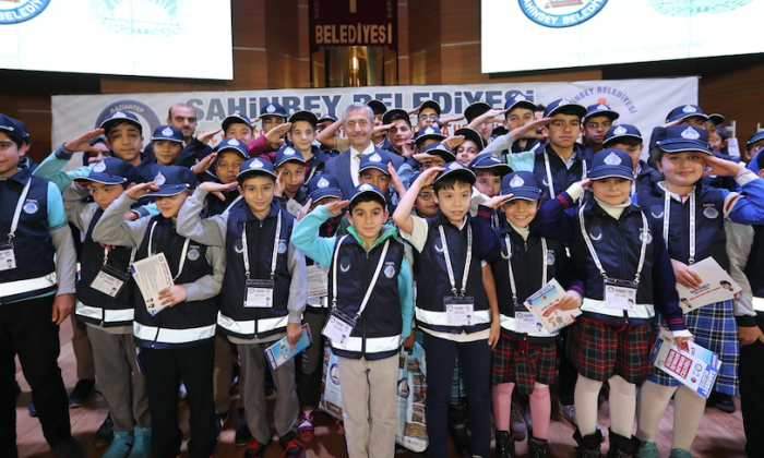 Minik Zabıtalar Görev Başında