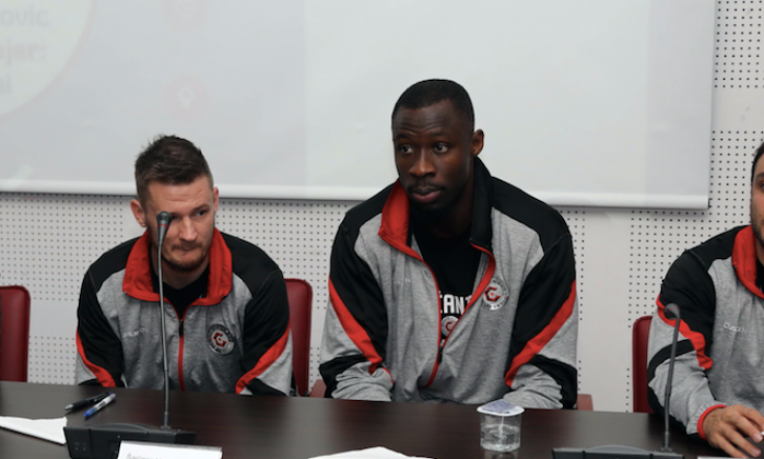 GAÜN'lü öğrenciler basketbolcularla buluştu