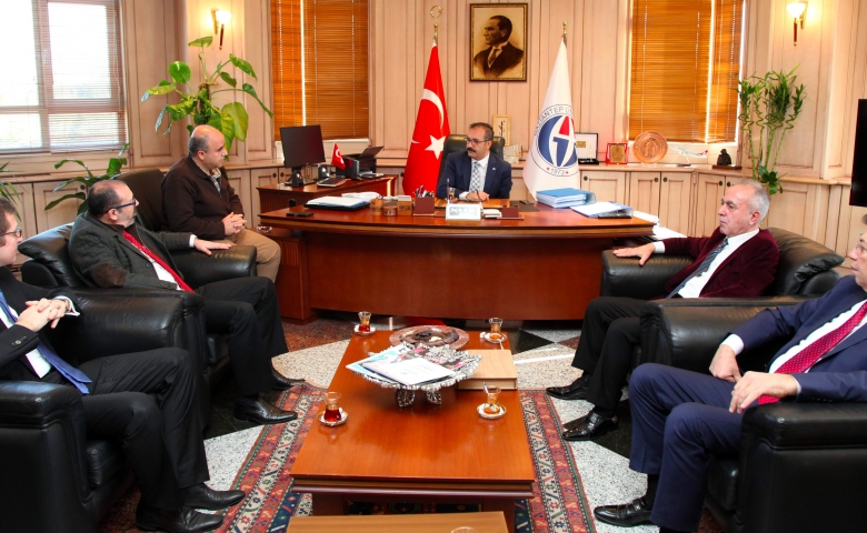 Rektör Gür’e hemşeri ziyareti