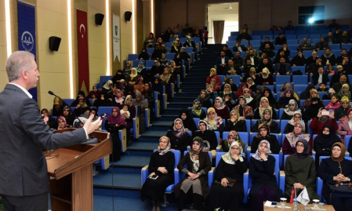 Gaziantep’te 'Aile Okulu' semineri düzenlendi
