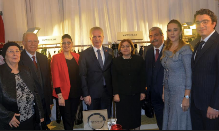 Eğitim için alışveriş yaptılar