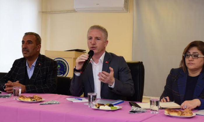 Vali Gül velileri dinledi