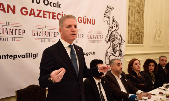 Vali Gül, 10 Ocak Çalışan Gazeteciler Gününde gazetecilerle buluştu, eğitimle ilgili konuştu