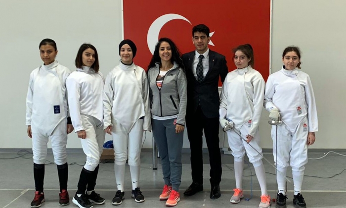 SANKO Okulları eskrimde de iddialı