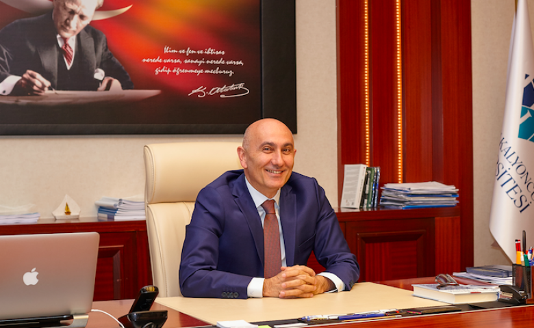 Rektör Yılmaz’ın 10 Ocak “Çalışan Gazeteciler Günü” Mesajı