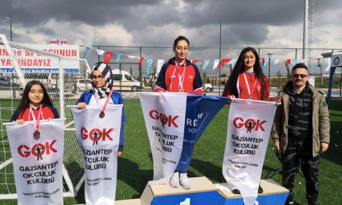 Okçuluk şampiyonasına Erdem Koleji damga vurdu