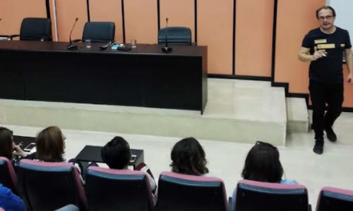 GAÜN'de Yaratıcılığın Değere Dönüşmesi" söyleşisi