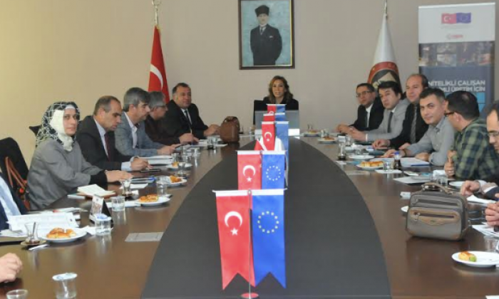 Meslek Liseli Mahir Eller bir adım öne geçiyor