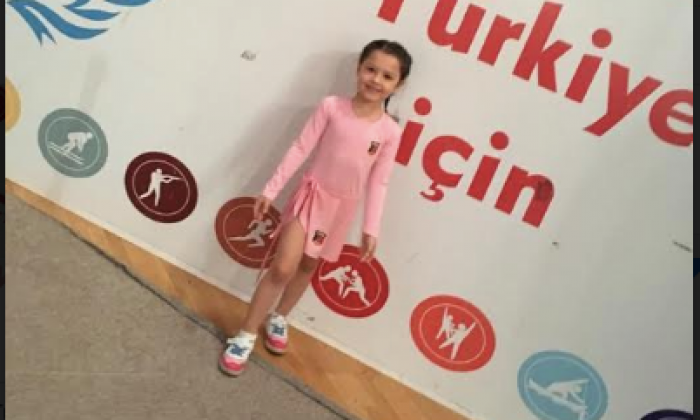 Minik Zümra okulunu temsil etti