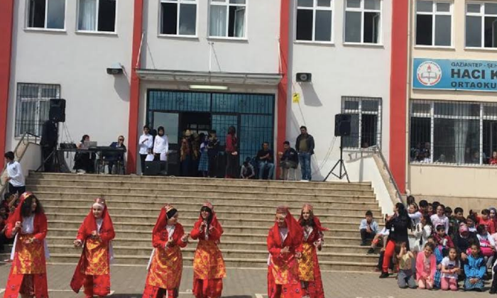 Hacı Kemal Kadooğlu Ortaokulu’nda 23 Nisan Coşkusu